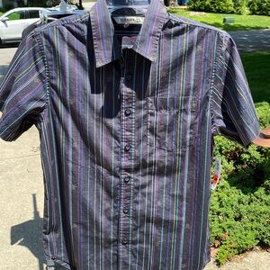 Old Navy cotton shirt with skull and crossbones pattern